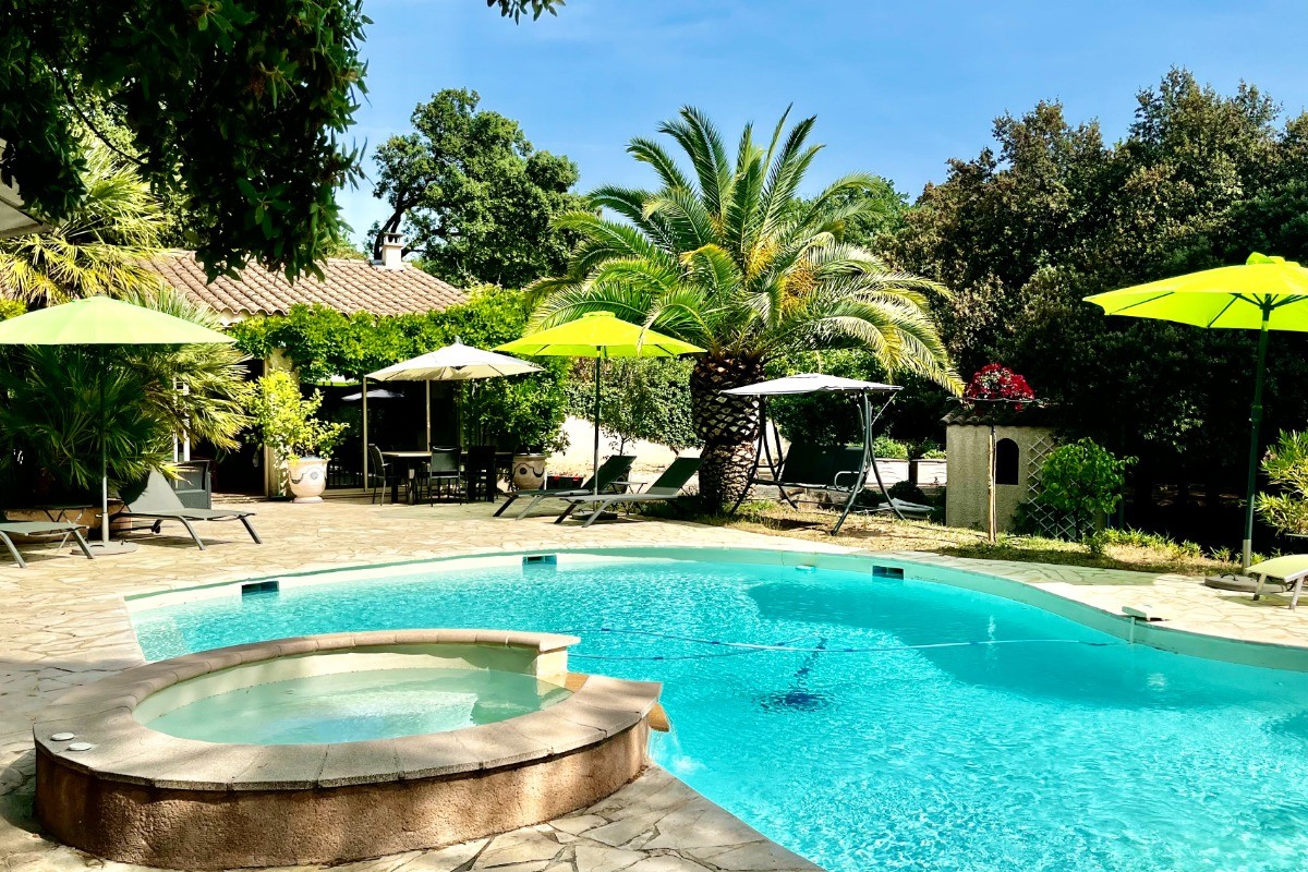 piscine, spa et cuisine d'été