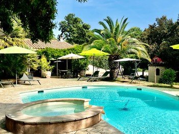 piscine, spa et cuisine d'été