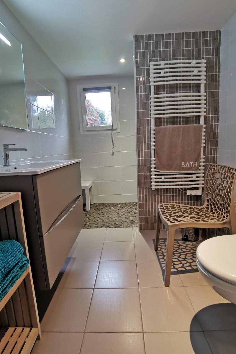 RDC: salle d'eau avec WC