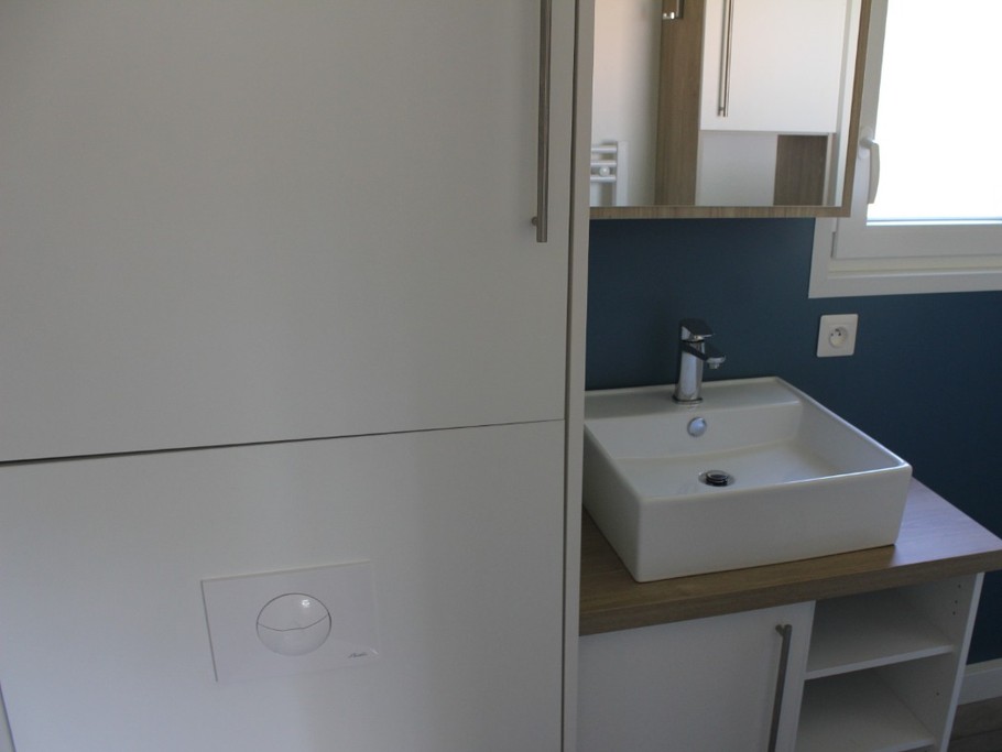 – 2 salles d’eau avec WC