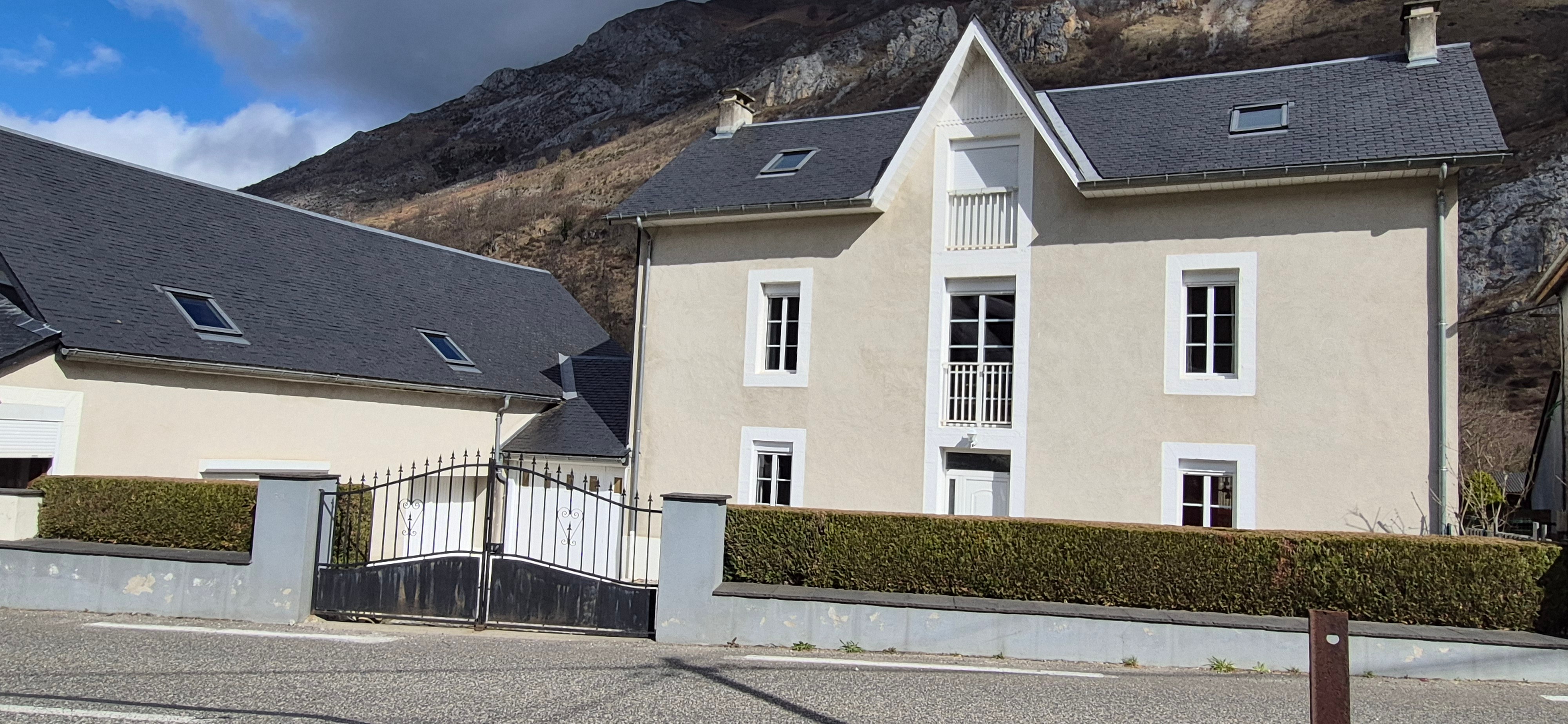 Front of the 2 gîtes
