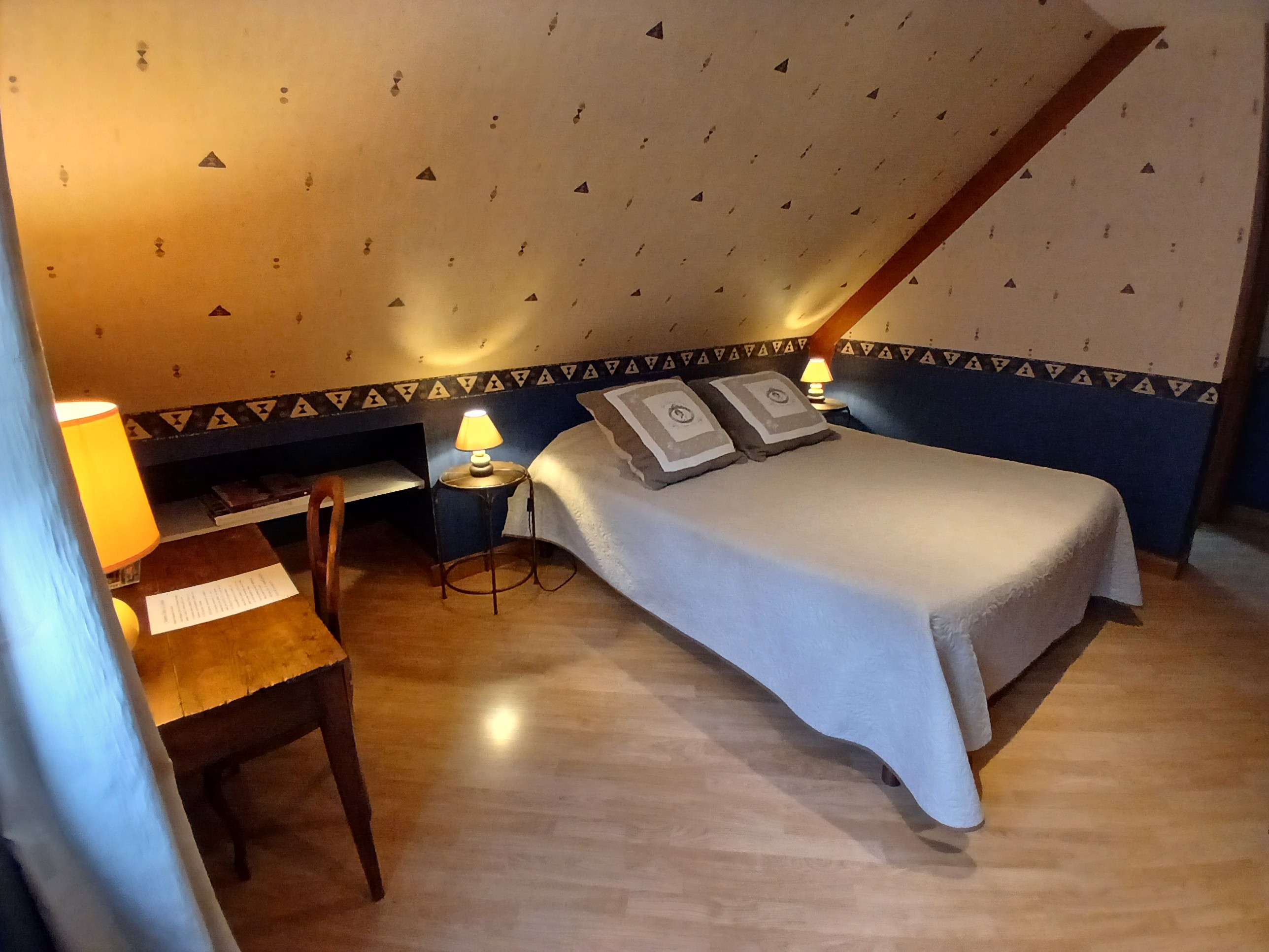 CHAMBRE BLEUE 2 PERSONNES