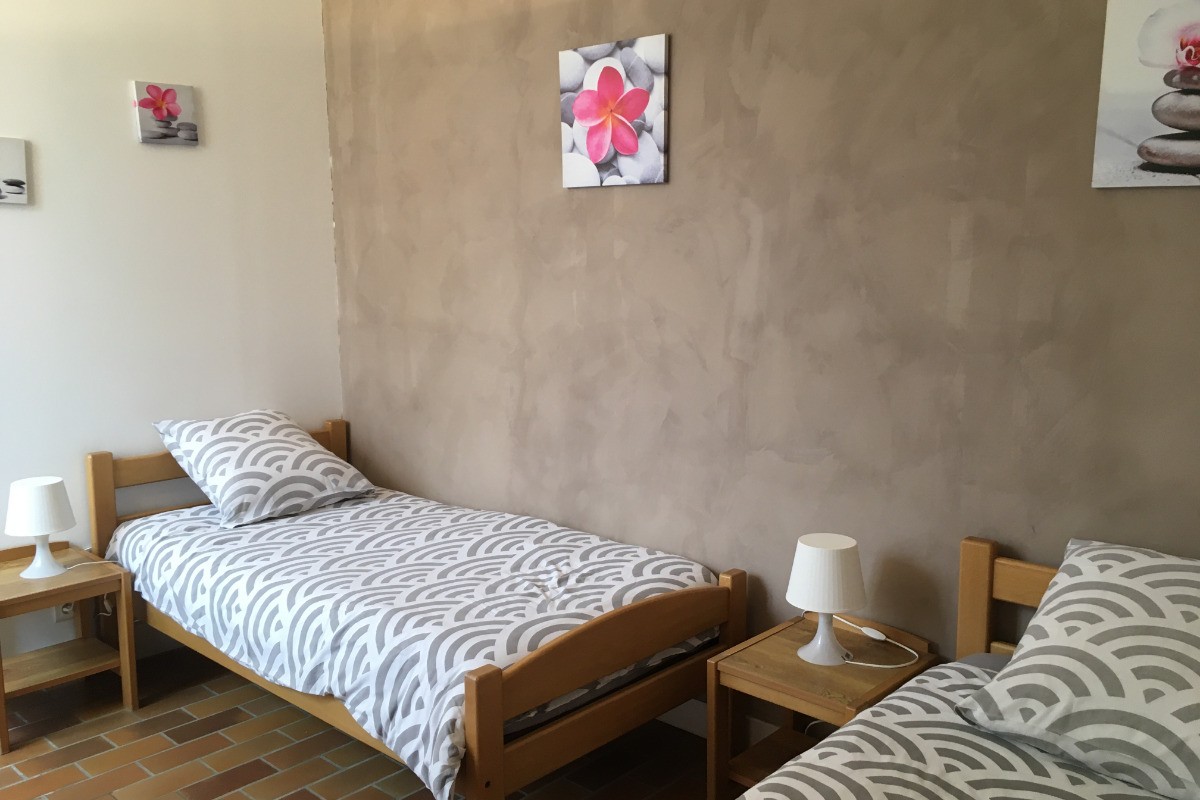chambre N°2  avec 2 lits 90cm