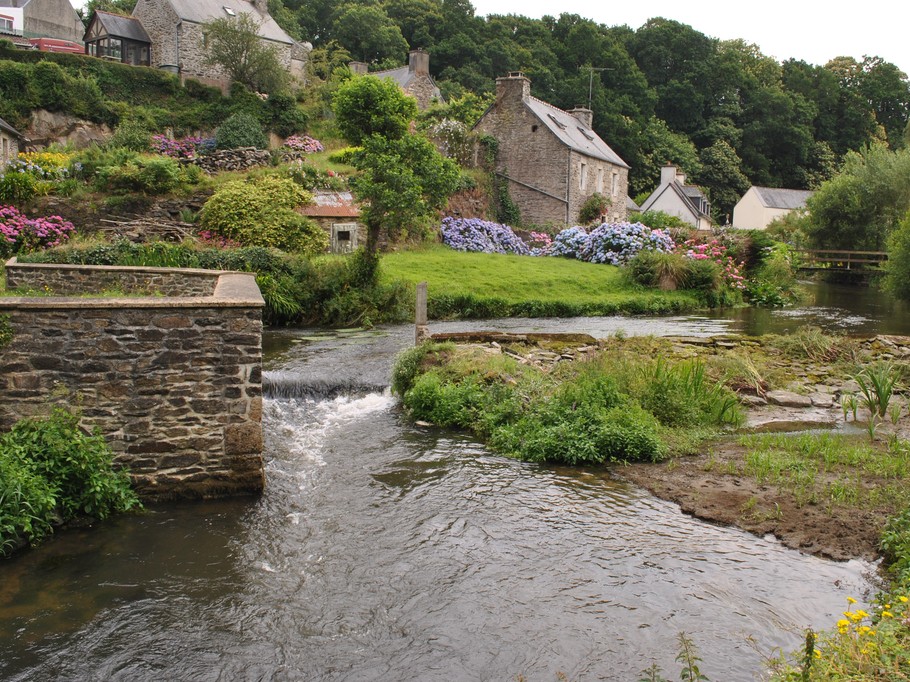 Randonneés proches : village du Guindy