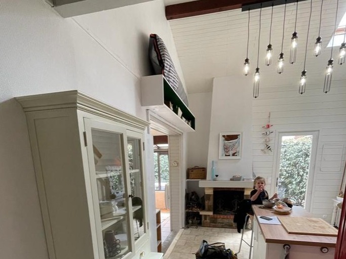 vue d'ensemble cuisine et entrée