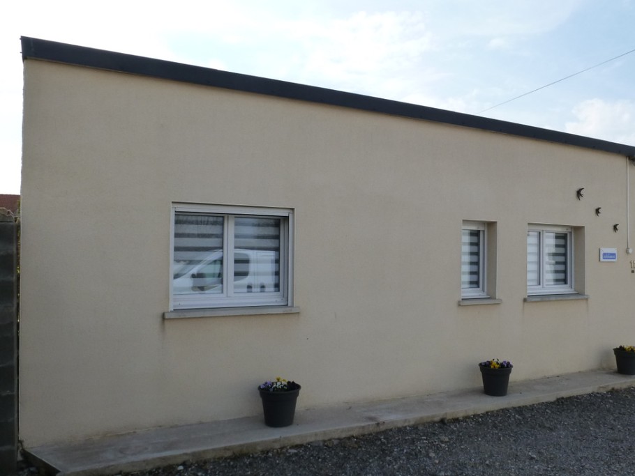 Façade du "Gîte Les Hirondelles"
