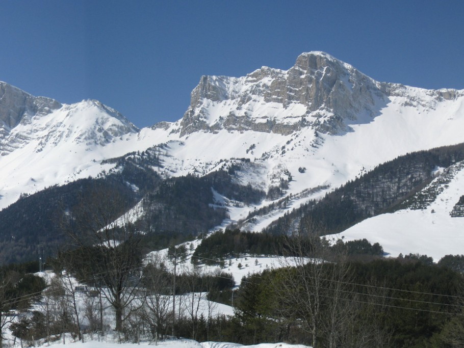 Gîte entre village et station de ski (Gresse en Vercors - Isère - massif du Vercors)