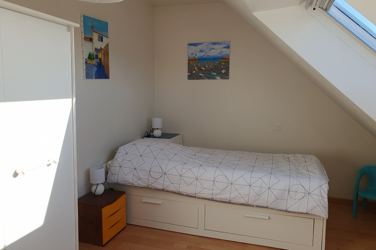 Chambre étage, lit 80 modulable 160