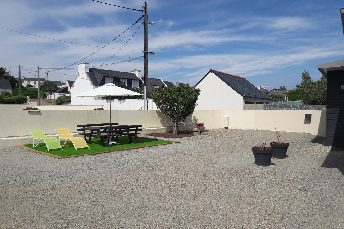 L’arrière de la maison et la terrasse