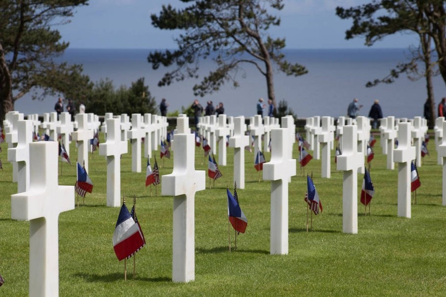 La plage et le cimetière d'Omaha Beach à 10 mn