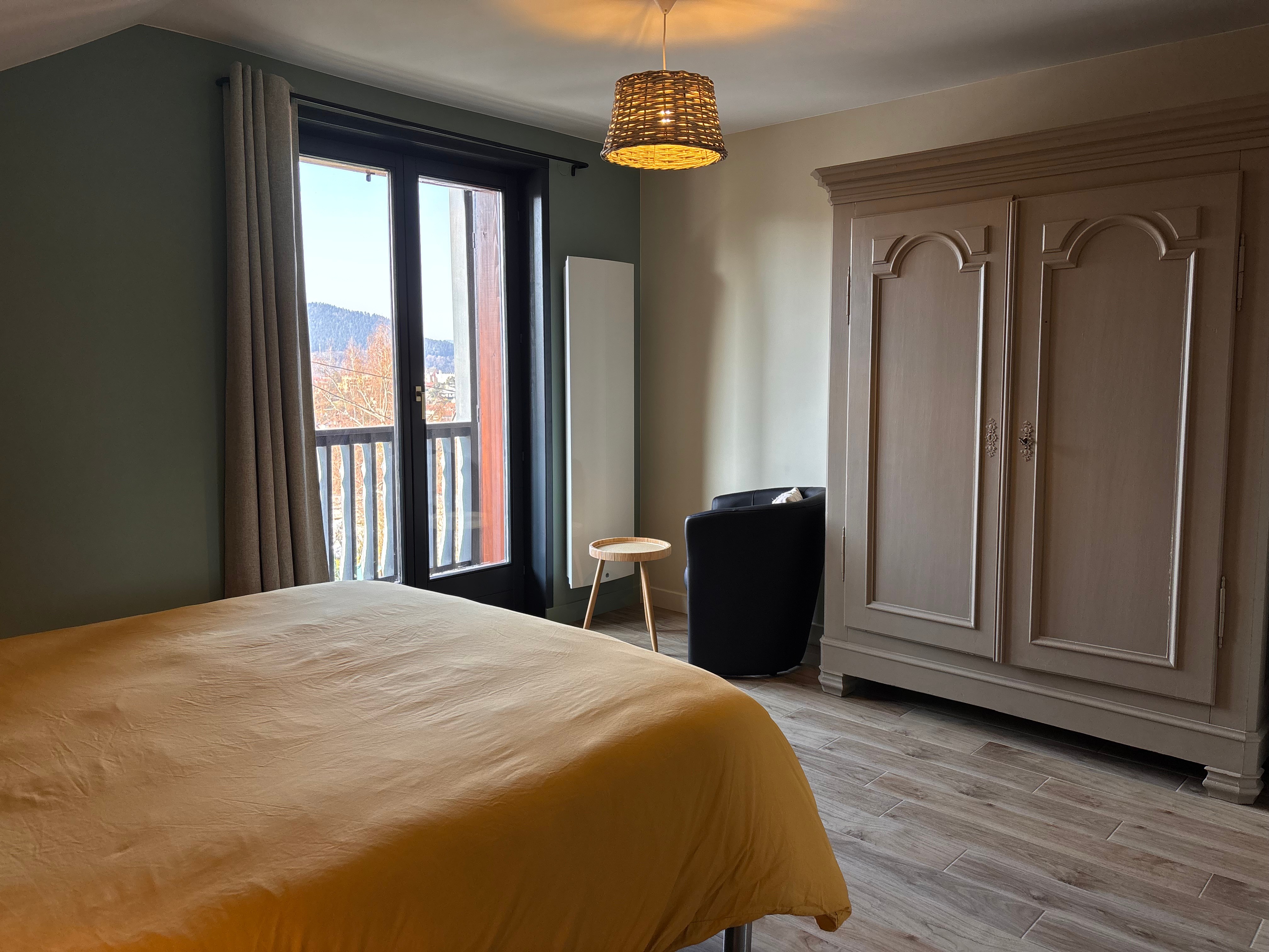 Bedroom 1 - Le Grand Gîte, La Maison des Bons Amis - Saint-Dié-Vosges