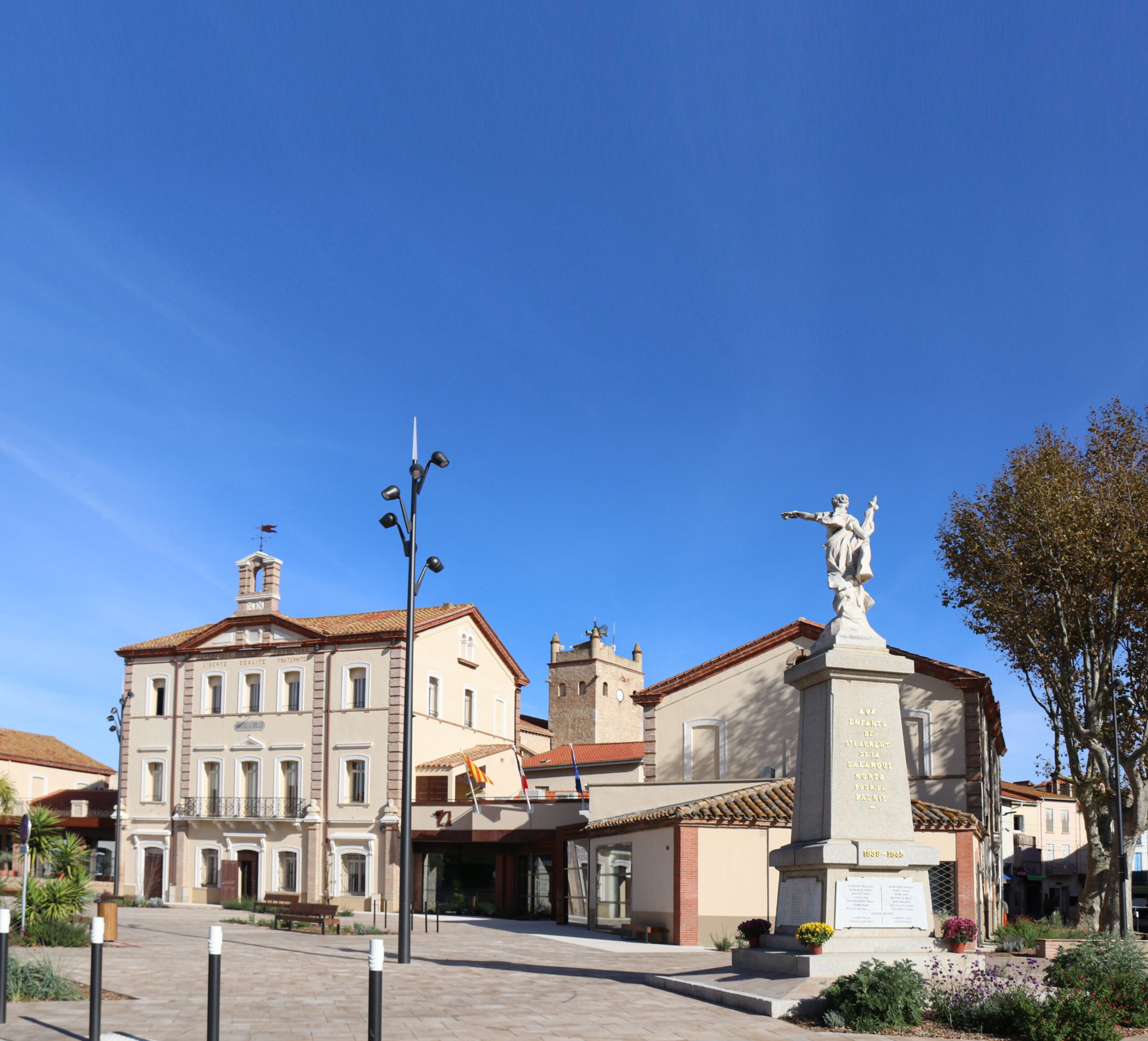 Esplanade St Laurent - 200m