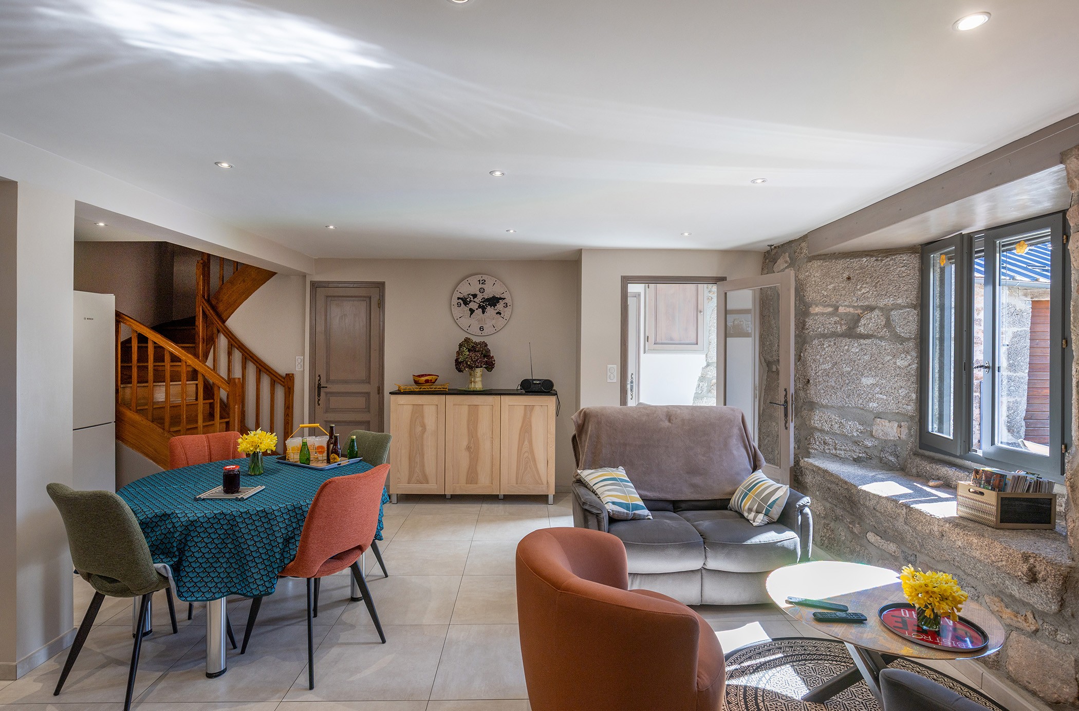 Gîte indépendant avec cheminée en pleine nature