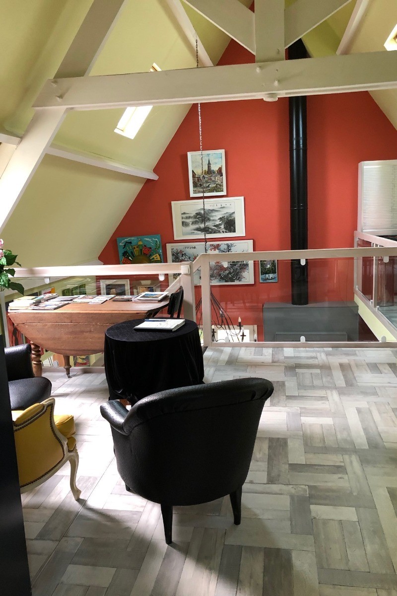 Petit coin salon sur mezzanine