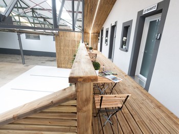 Balcon coursive - Studios Belross Le Quartz