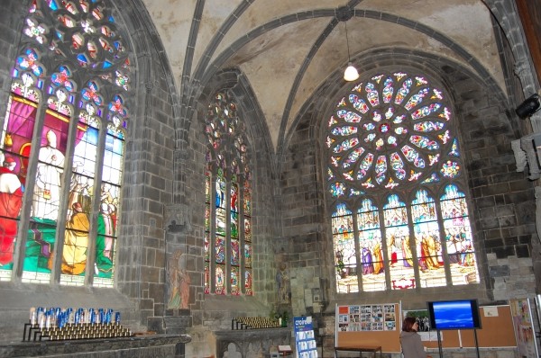 Gîte de Kerguinou, St-Pabu, Terre & Mer- La basilique du Folgoët, ses sculptures, ses vitraux, son pardon, son jubé...