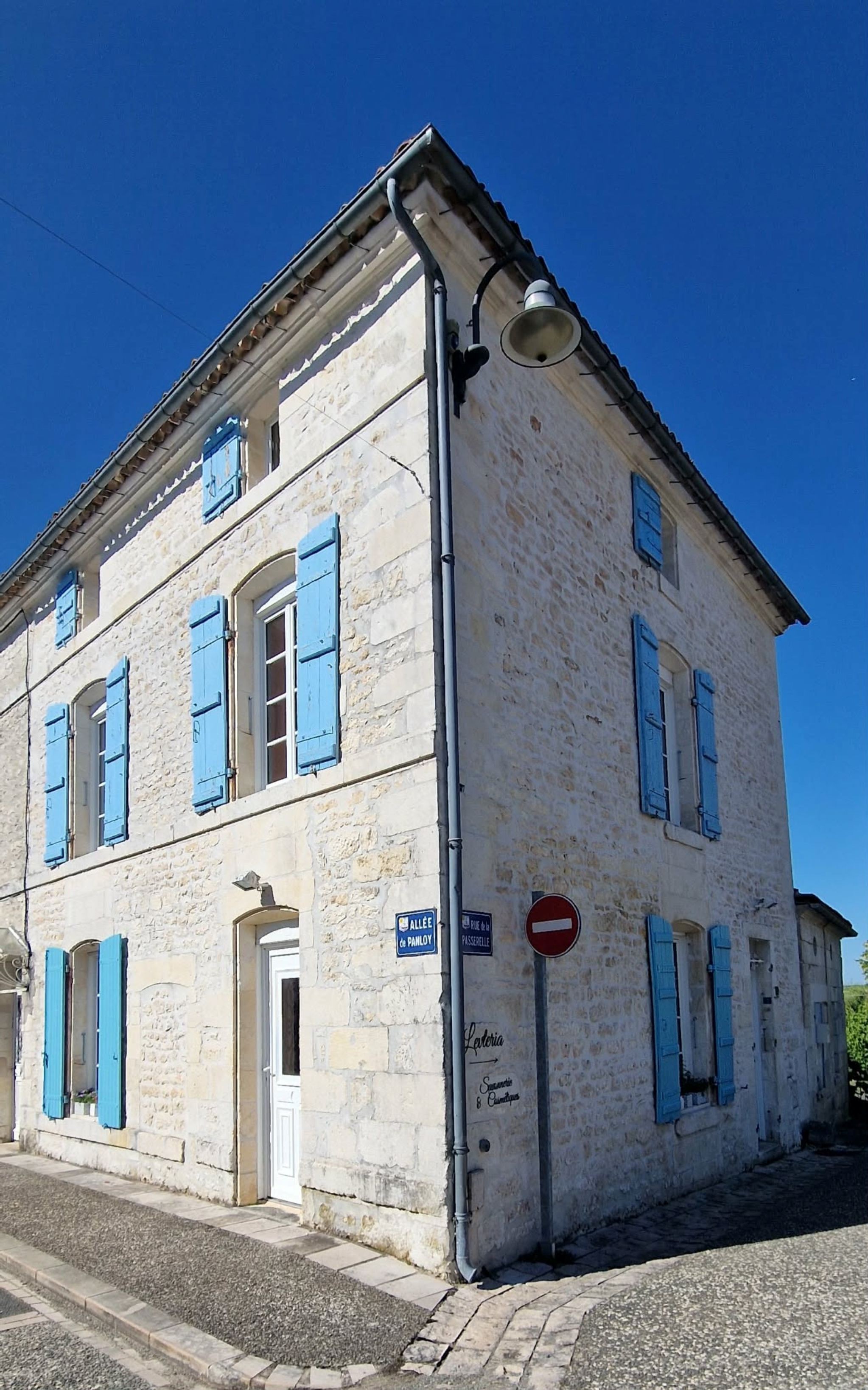 Photo n° 18 of the location