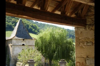 La vaste salle de jeux