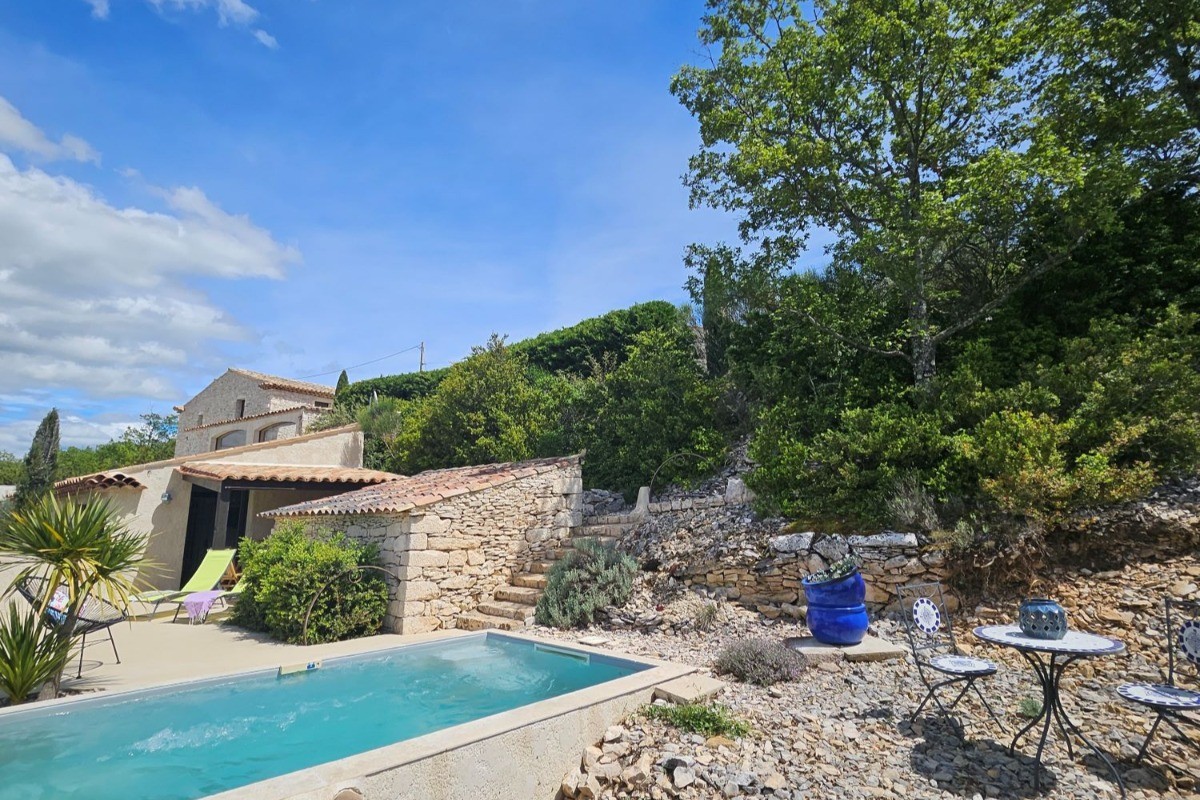 Dans un cadre naturel, Gîte le Larès, Domaine la Melette