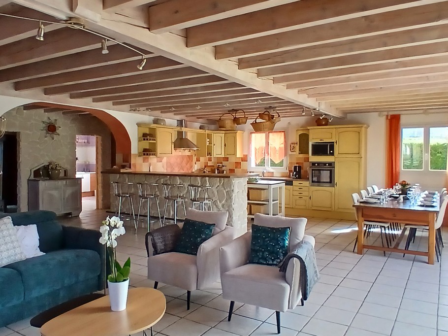 Gîte "Aupredubois", Saint Ours les Roches, Puy de Dôme, Pièce de vie