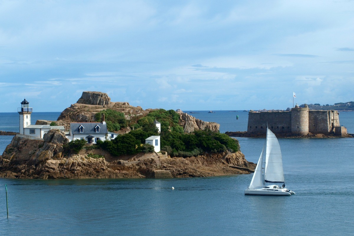 L'ile Louet et le château du Taureau en baie de Morlaix