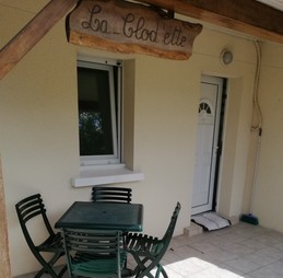 Terrasse couverte de l'entrée principale