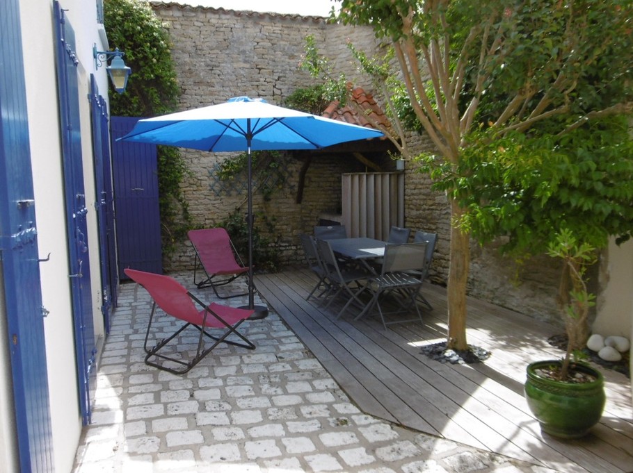 terrace and courtyard