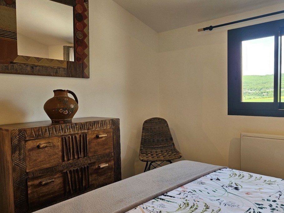 Chambre décorée avec goût, Gîte le Larès, Domaine la Melette