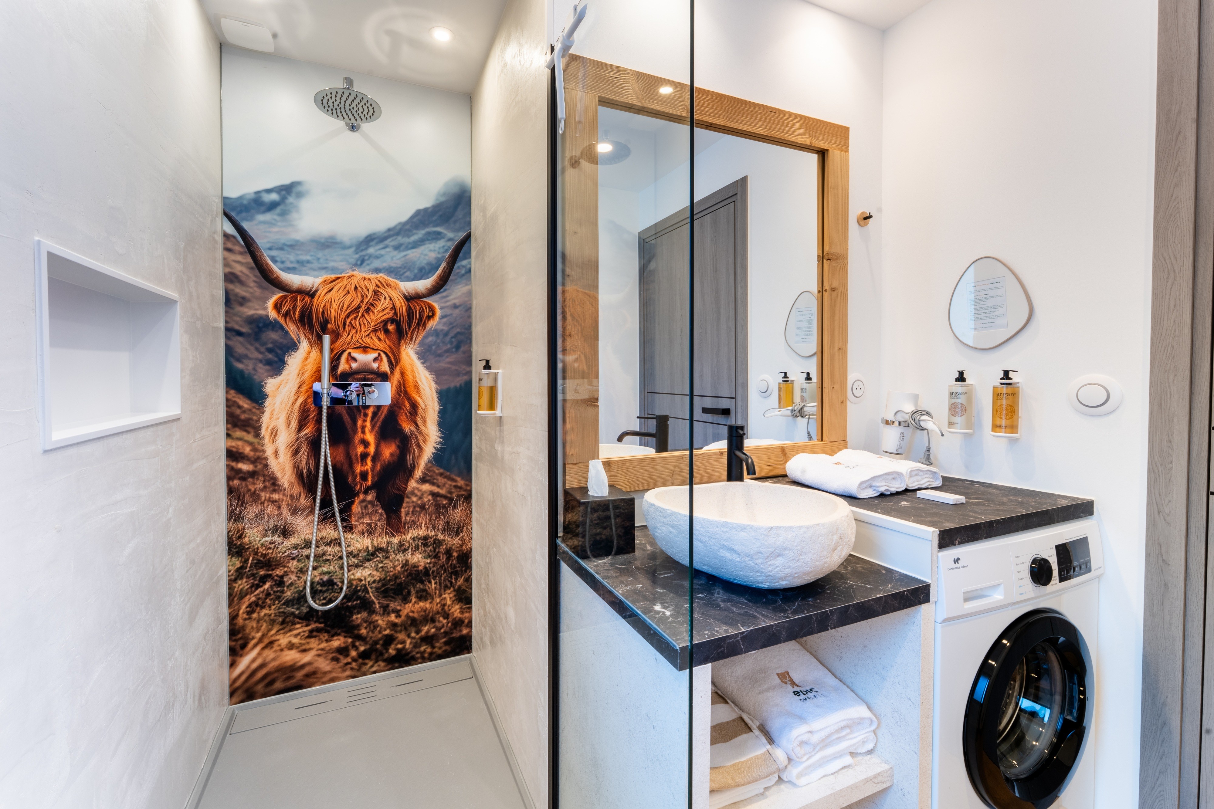 Salle d'eau, grande douche italienne - Chalet Forest Family - Domaine Epic Chalets