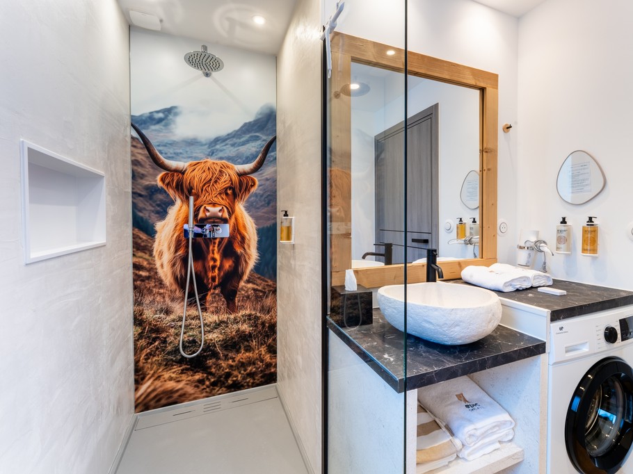 Salle d'eau, grande douche italienne - Chalet Forest Family - Domaine Epic Chalets