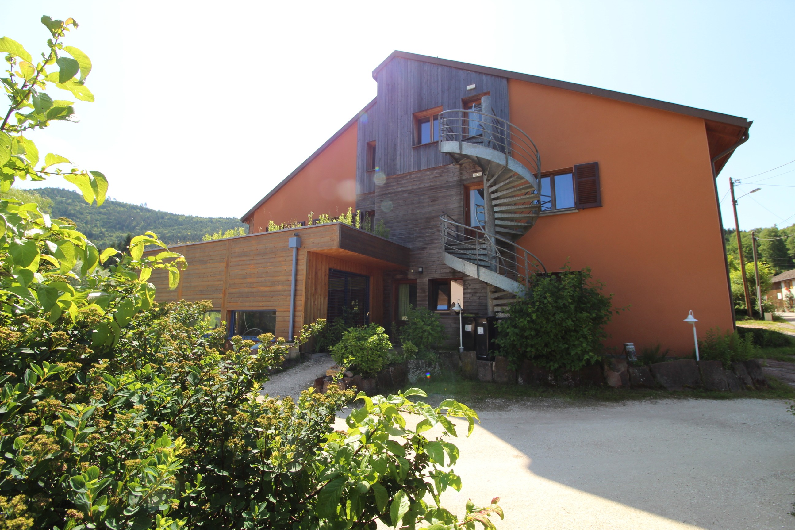 Ecogîte Saint-Prayel à Moyenmoutier – Gîte de groupe avec piscine, sauna, jeux