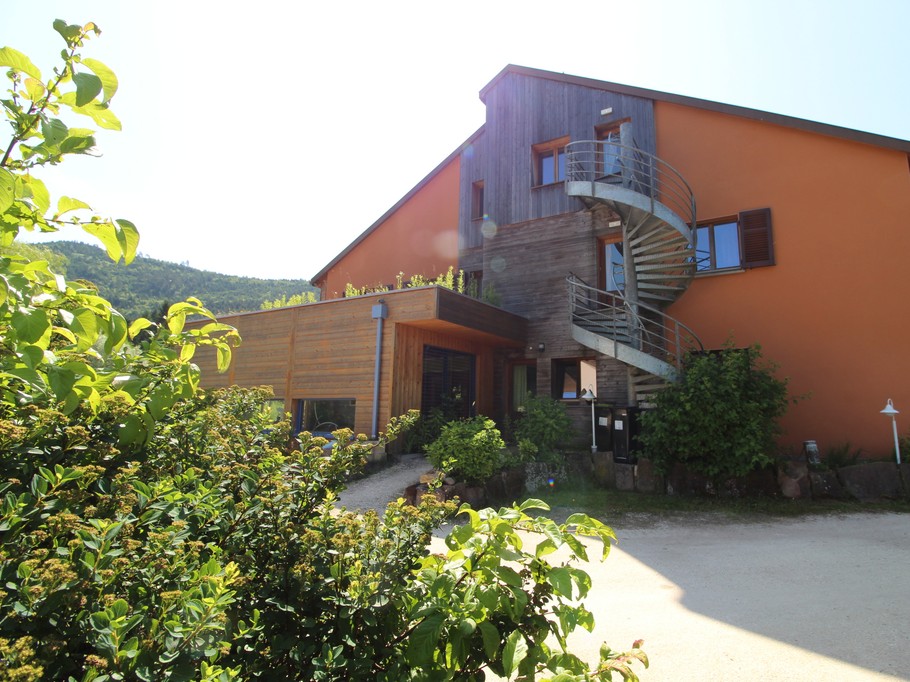 Ecogîte Saint-Prayel à Moyenmoutier – Gîte de groupe avec piscine, sauna, jeux