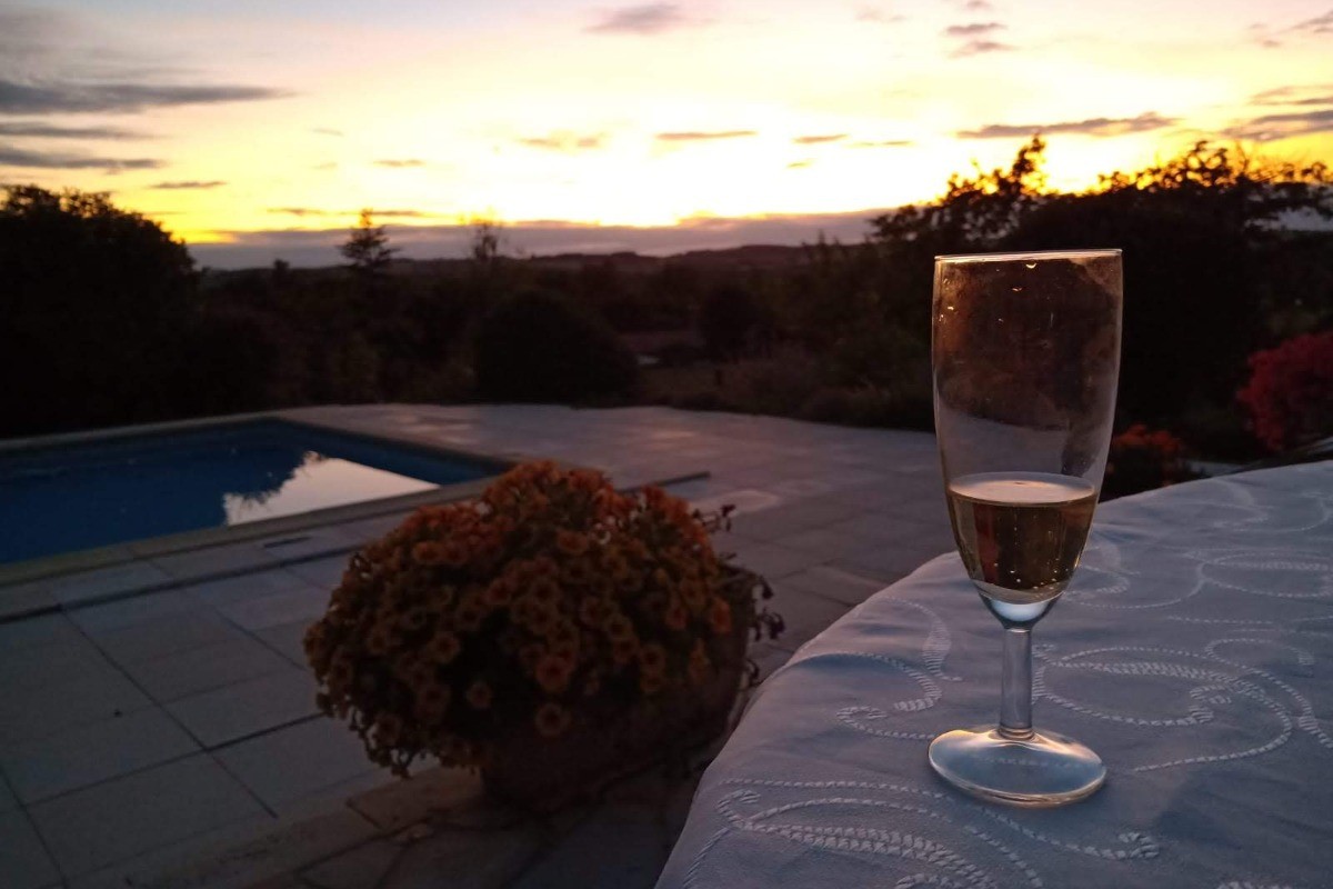 Coucher de soleil sur la terrasse