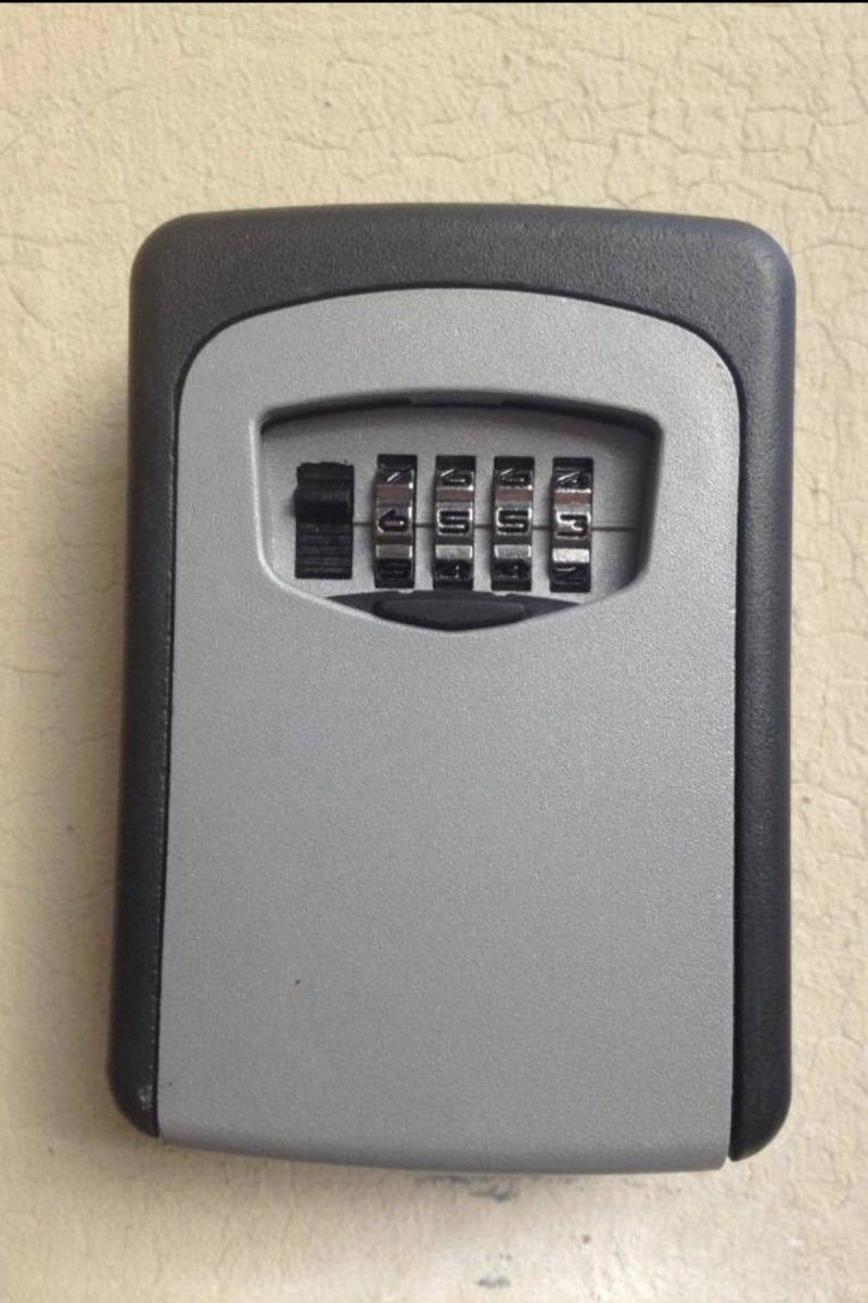 Pour les arrivées tardives, boite à clés à disposition - La Studette