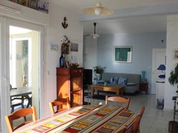 Séjour ouvert sur le salon