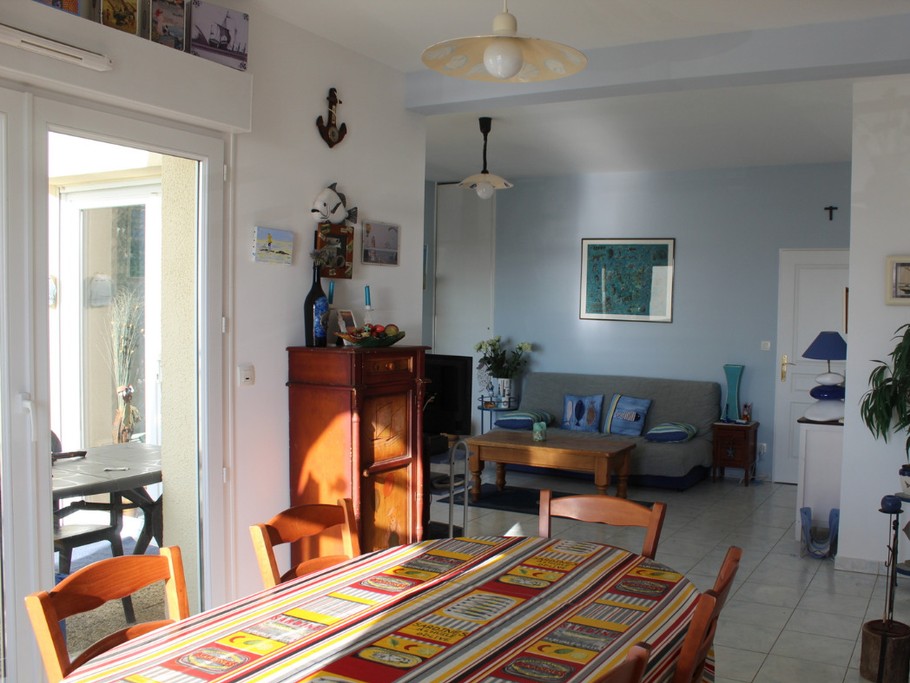 Séjour ouvert sur le salon