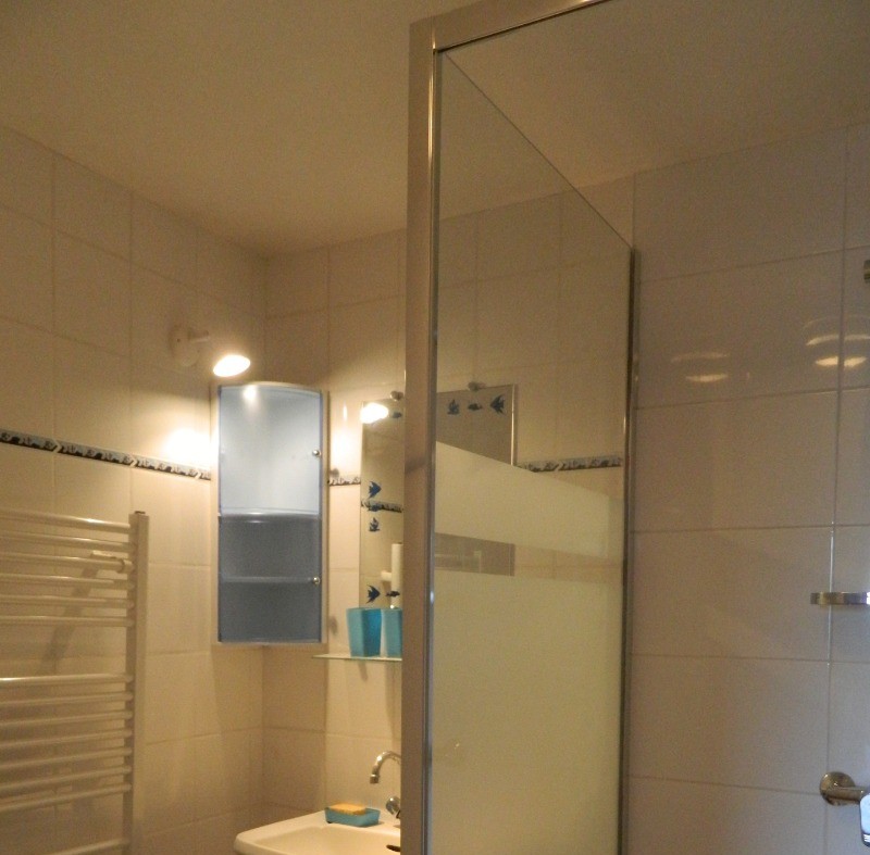 salle d'eau ,toilettes.