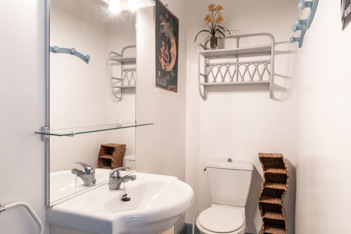Salle d'eau avec wc
