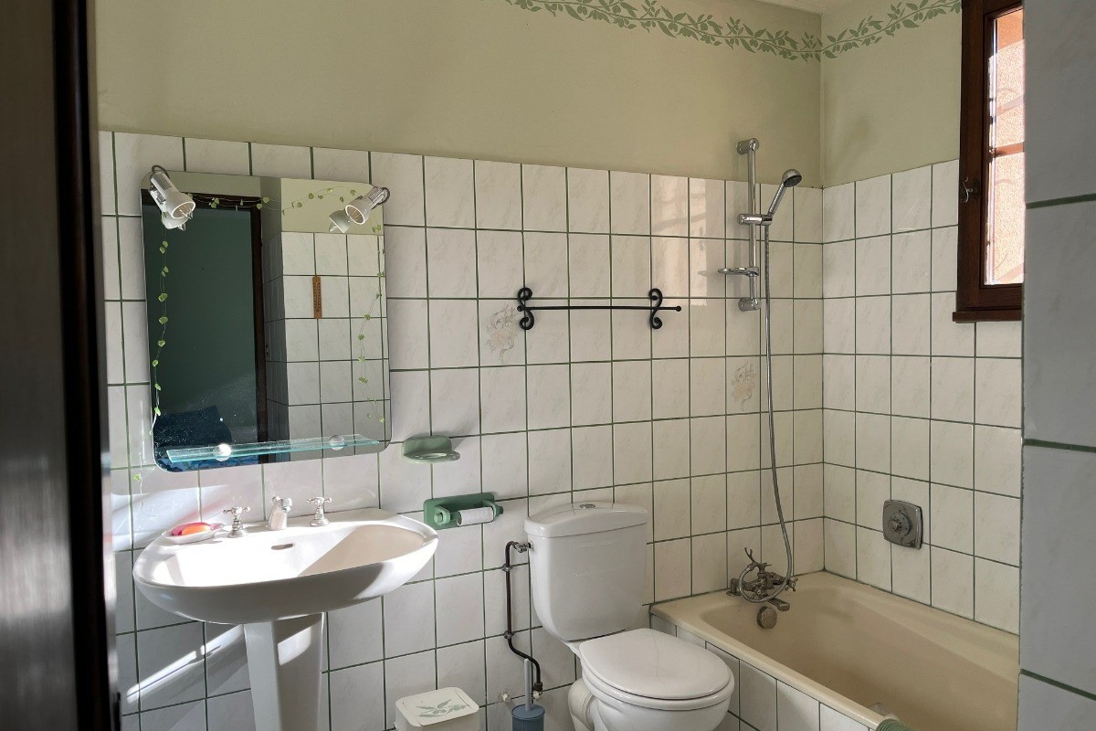 Salle de bain attenante à la chambre Olivier
