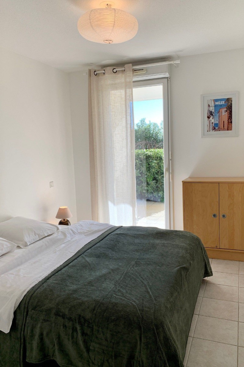 Chambre confortable – Location de vacances Hérault.