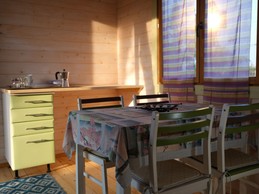 Hut for 2 to 3 people Le Clos du Tramaillou in Annezay, Charente maritime