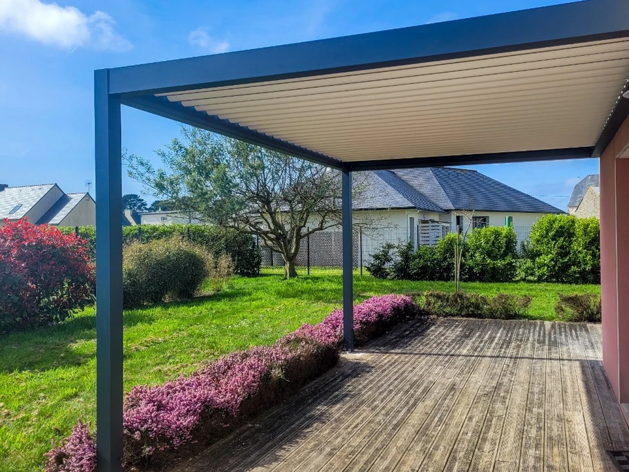 Terrasse avec pergola climatique