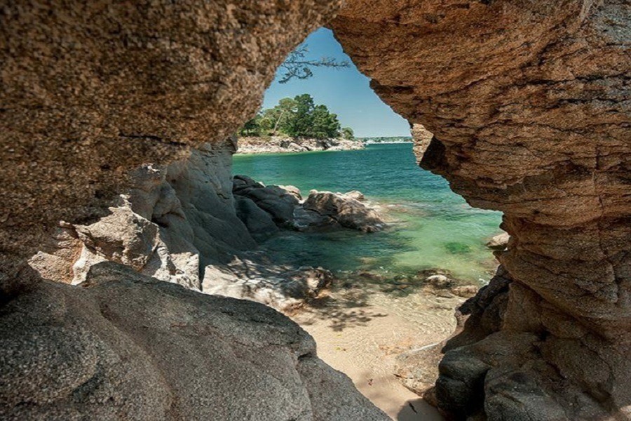 La Roche percée à Fouesnant