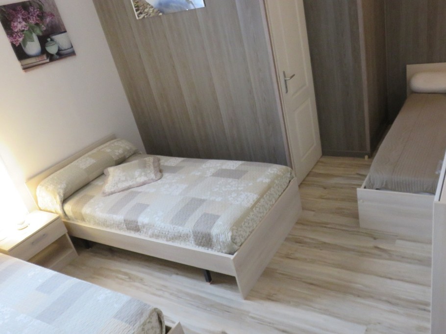 Chambre étage 3 lits de 90