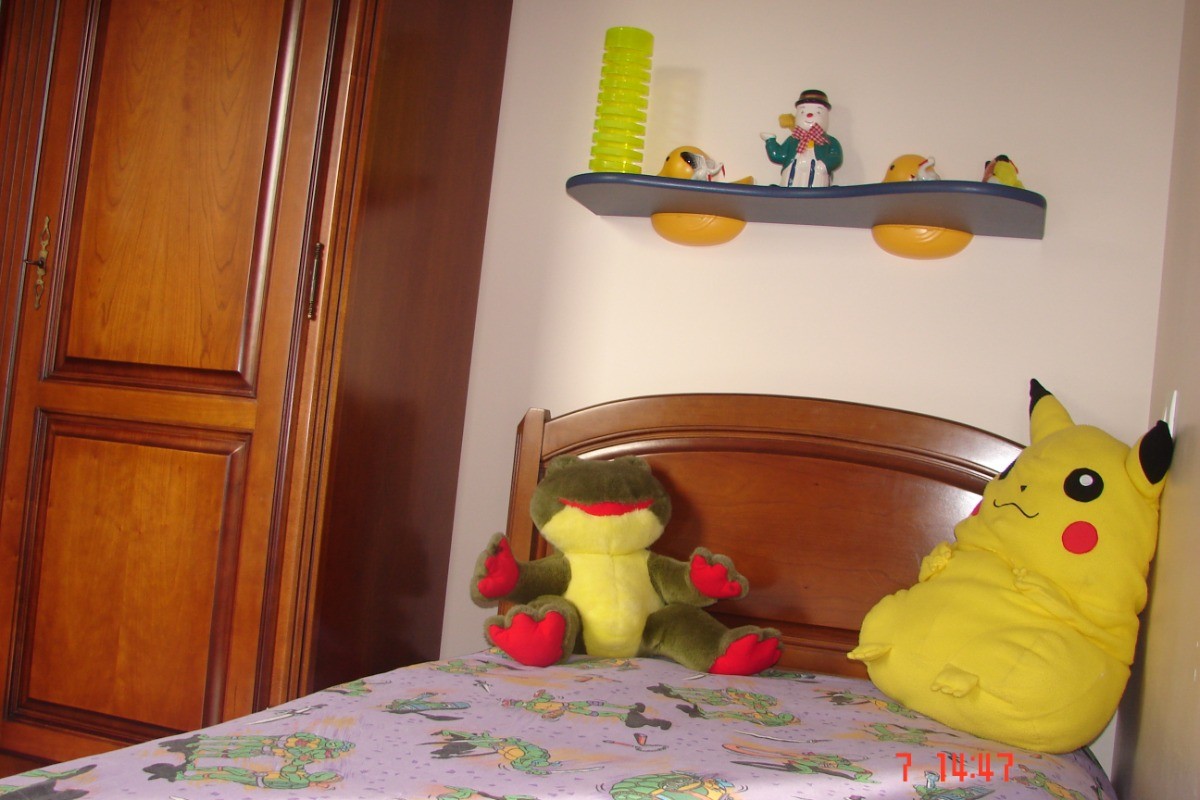 La chambre enfants avec un 2ème lit pliant et draps fournis.