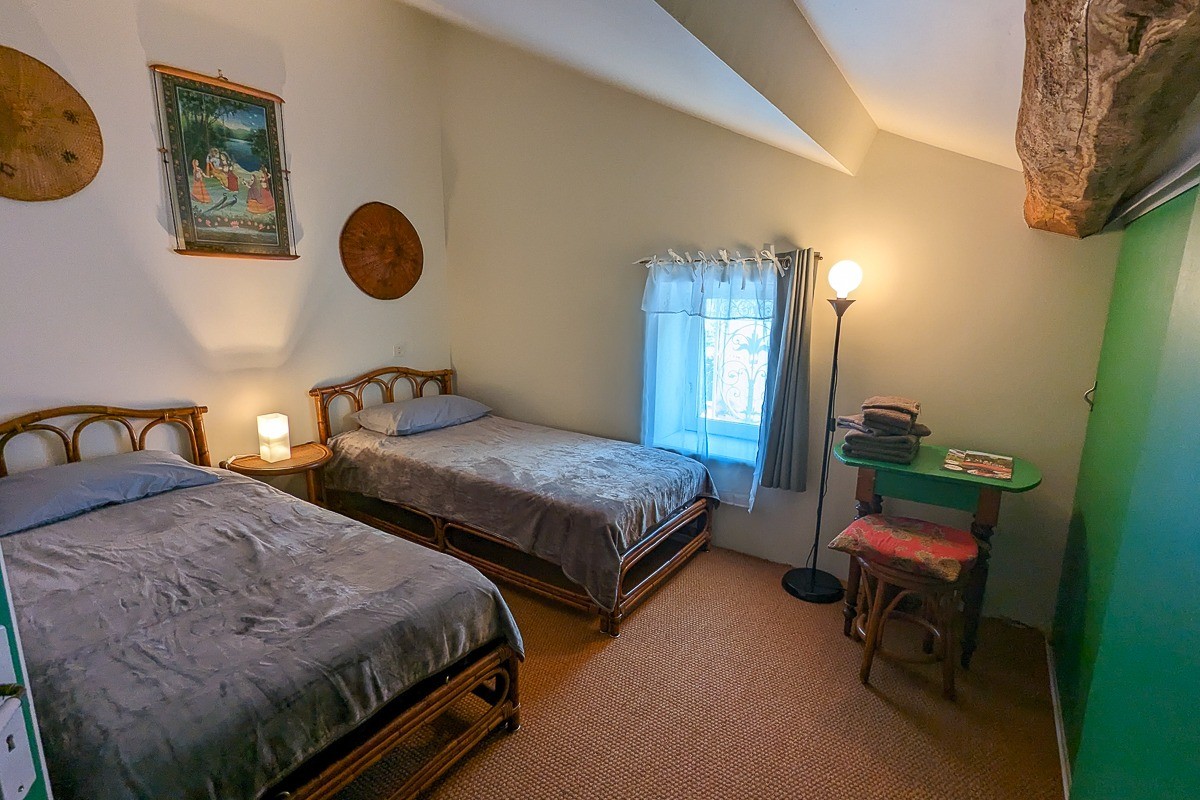 Chambre3 (2ème étge): 2 lits en 90x200cm.