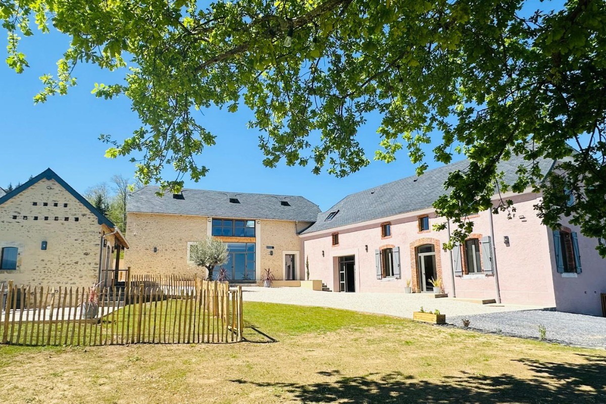 Ensemble depuis parking / Titi H