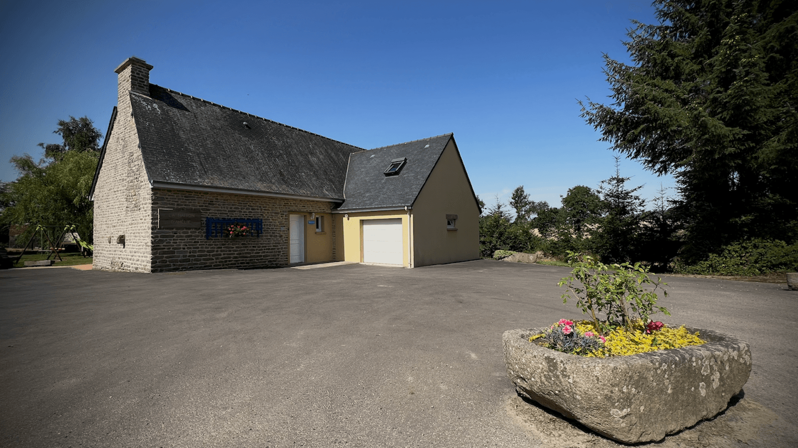 Grand parking privatif