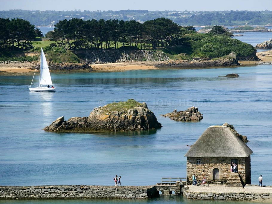 Via location de vacances , Clévacances   Ile de Bréhat