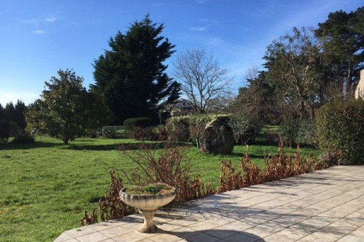 Grand jardin arboré